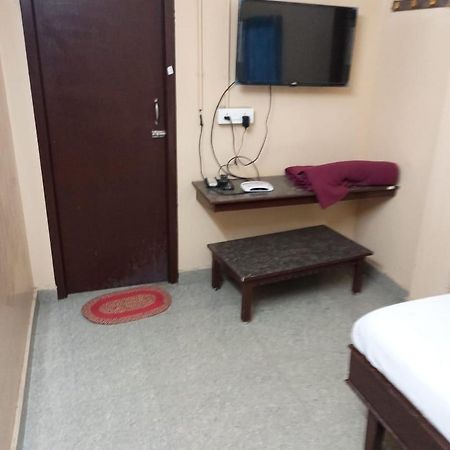 Sri Ambika Lodge Rajapalaiyam Екстер'єр фото