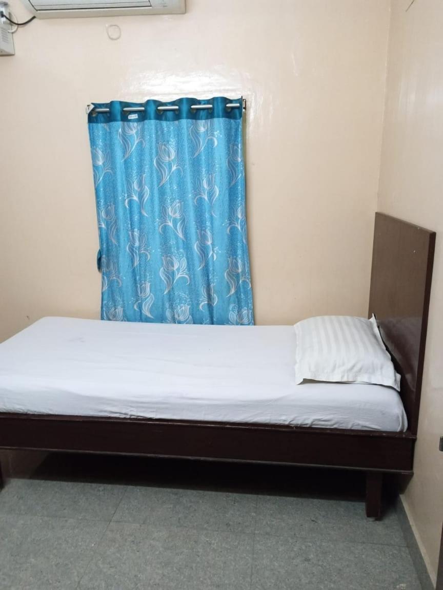 Sri Ambika Lodge Rajapalaiyam Екстер'єр фото