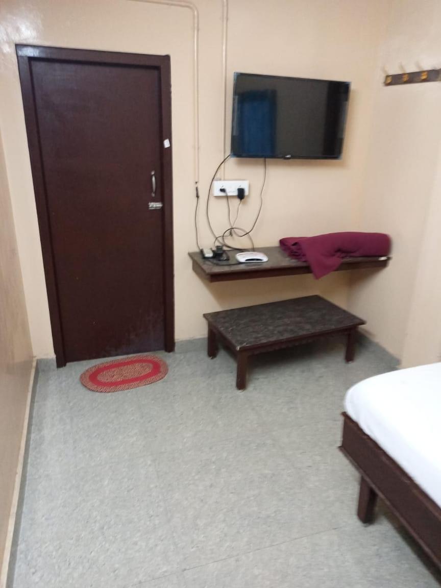 Sri Ambika Lodge Rajapalaiyam Екстер'єр фото